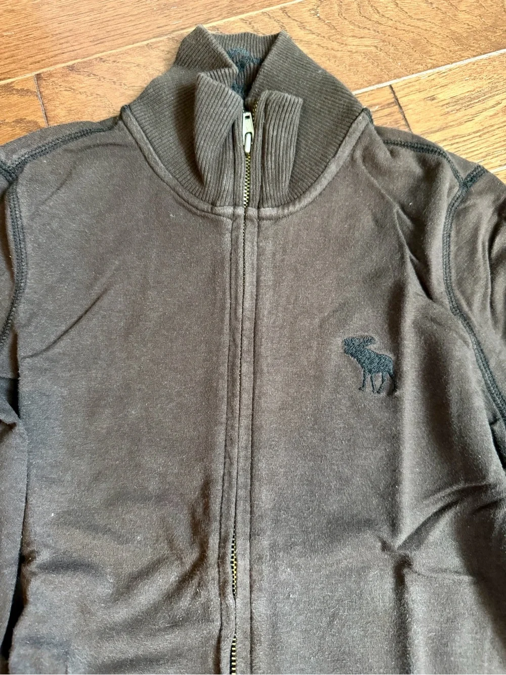 Women’s Abercrombie & Fitch Brown Full-Zip Hoodie. Size Medium.